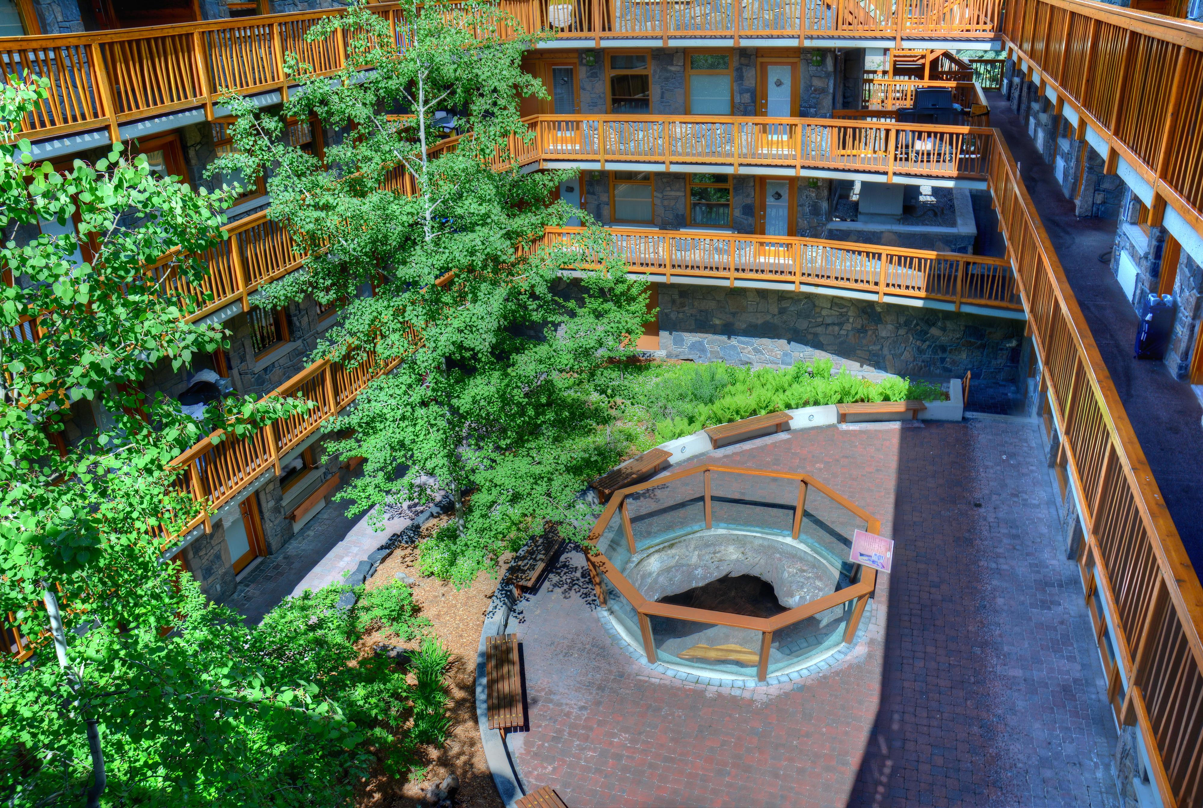 ฟอกซ์ โฮเทล แอนด์ สวีท Hotel แบมฟ์ ภายนอก รูปภาพ